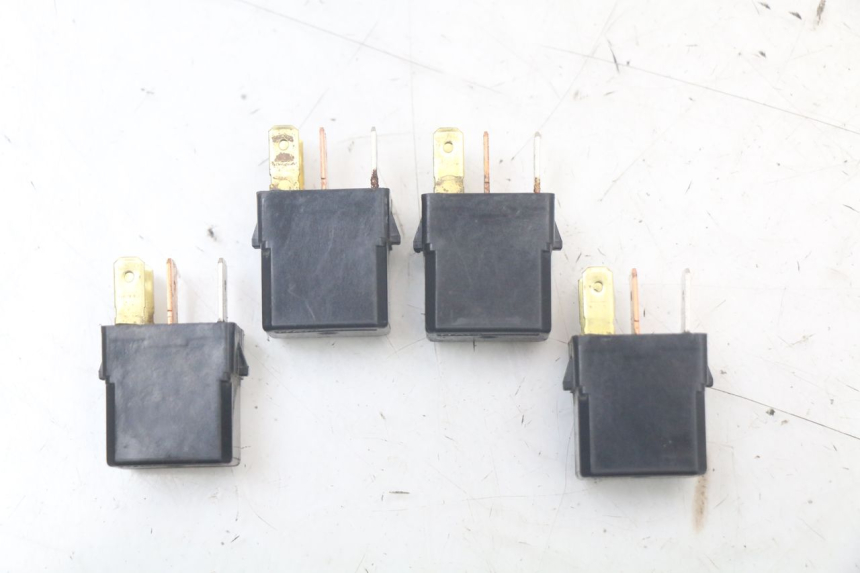 photo de ELEKTRISCHE RELAIS YAMAHA FJR ABS 1300 (2006 - 2012) - Zoom auf Gebrauchszustand