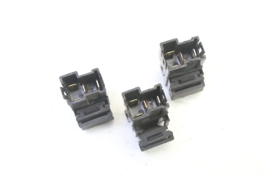 photo de ELEKTRISCHE RELAIS YAMAHA FJR ABS 1300 (2006 - 2012) - Zoom auf Gebrauchszustand