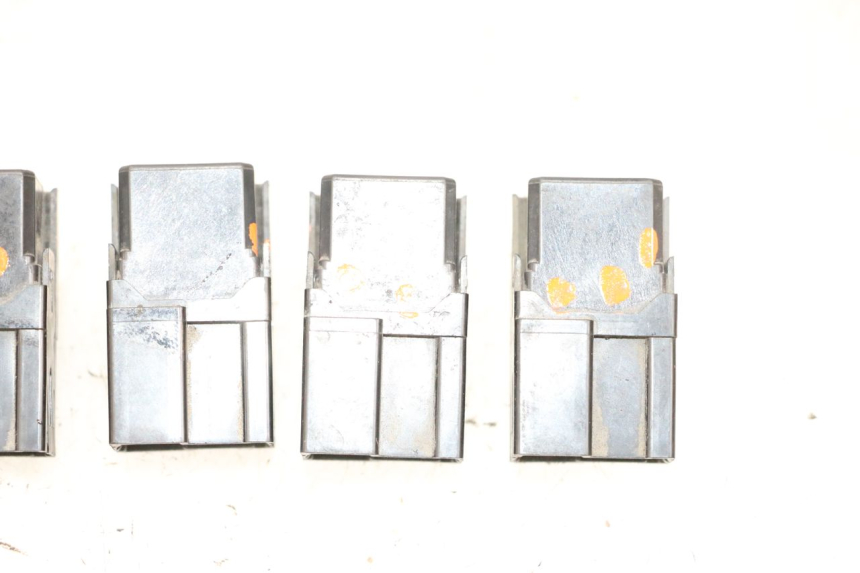 photo de ELEKTRISCHE RELAIS YAMAHA FJR ABS 1300 (2006 - 2012) - Oberflächenzustand und Material