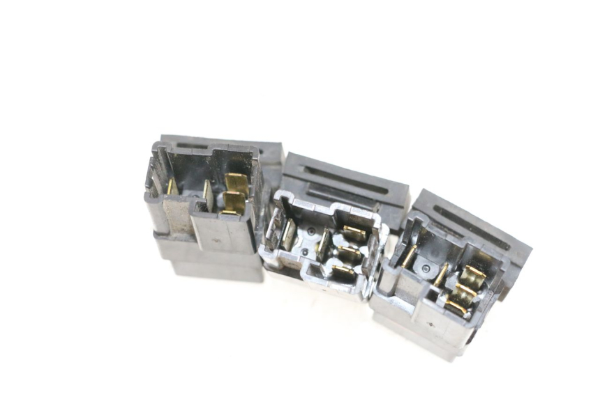 photo de ELEKTRISCHE RELAIS YAMAHA FJR ABS 1300 (2006 - 2012) - Zoom auf Gebrauchszustand