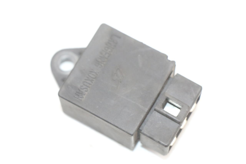 photo de ELEKTRISCHE RELAIS PIAGGIO FLY 2T 50 (2004 - 2017) - Detailansicht des Bauteils