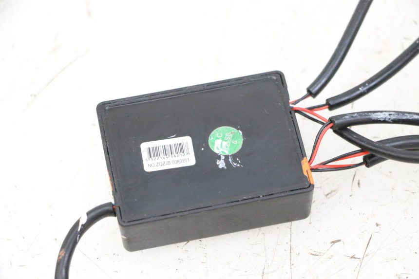 photo de RELAIS KUKIRIN G2 MASTER 1 - Technische Nahaufnahme