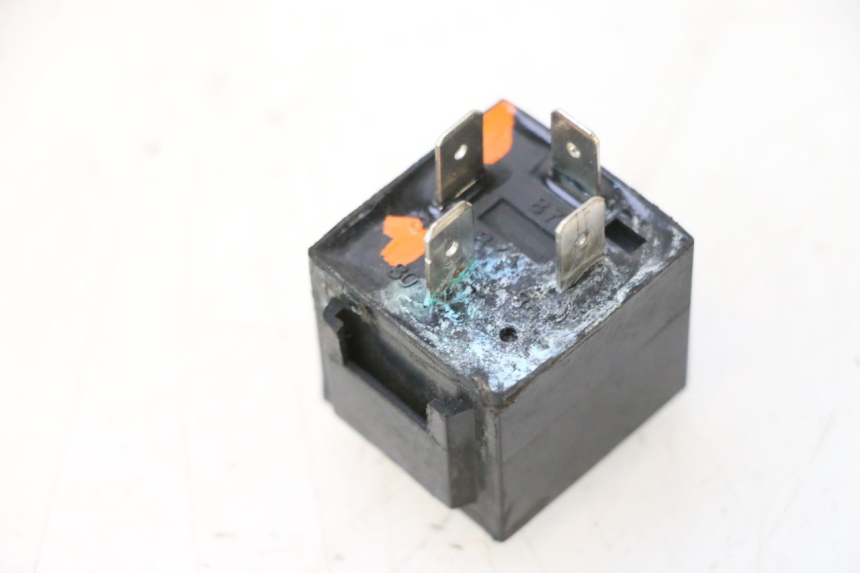photo de RELAIS KAWASAKI GPX F ZX750F 750 (1986 - 1990) - Alternative Perspektive