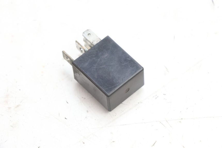 photo de RELAIS PIAGGIO LIBERTY IGET 4T 50 (2021 - 2025) - Alternative Perspektive