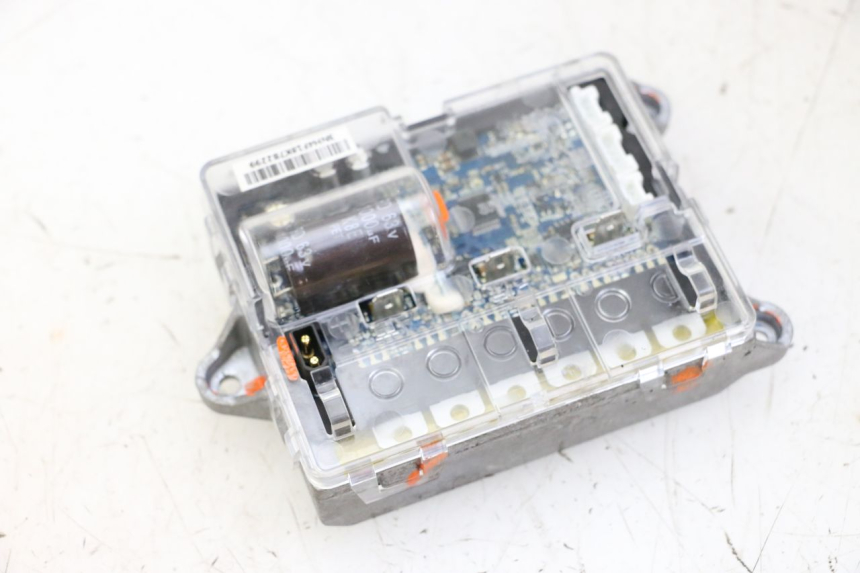 photo de ELECTRISCHE RELAIS XIAOMI MI PRO 2 1 - Oberflächenzustand und Material