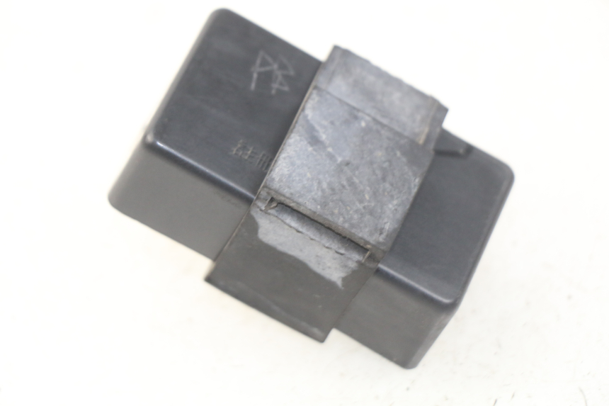 photo de RELAIS SYM MIO 100 (2006 - 2017) - Alternative Perspektive