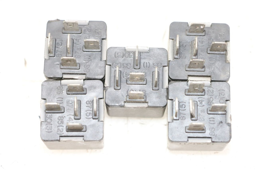 photo de ELEKTRISCHES RELAIS PIAGGIO MP3 500 (2011 - 2015) - Alternative Perspektive