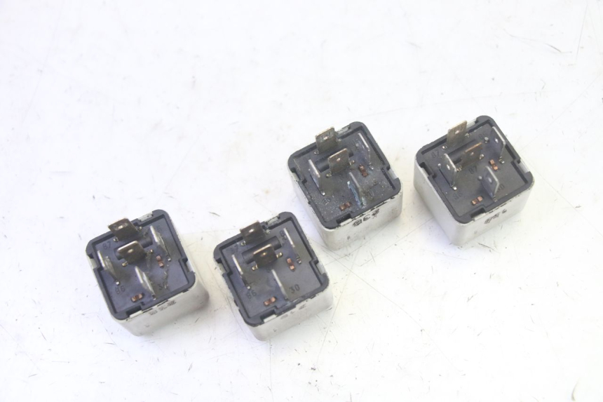 photo de ELEKTRISCHE RELAIS PIAGGIO MP3 RL 250 (2006 - 2010) - Alternative Perspektive