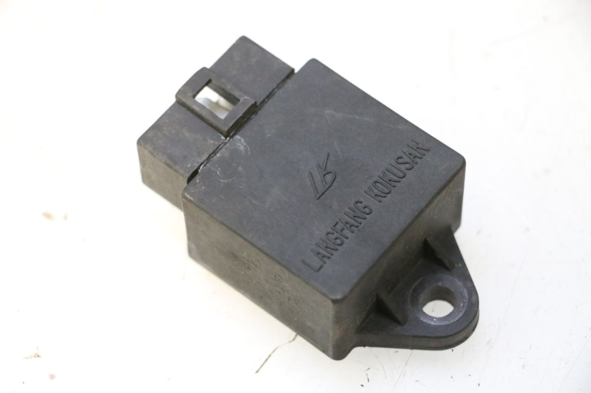 photo de ELEKTRISCHE RELAIS PIAGGIO MP3 125 (2006 - 2014) - Alternative Perspektive