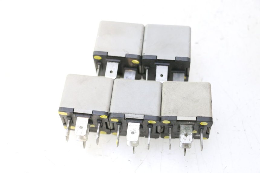 photo de ELEKTRISCHES RELAIS PIAGGIO MP3 500 (2011 - 2015) - Zoom auf Gebrauchszustand