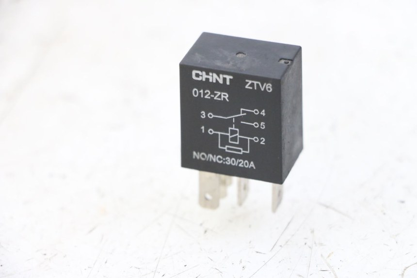 photo de ELEKTRISCHE RELAIS PEUGEOT KISBEE 4T 50 (2018 - 2022) - Zoom auf Gebrauchszustand