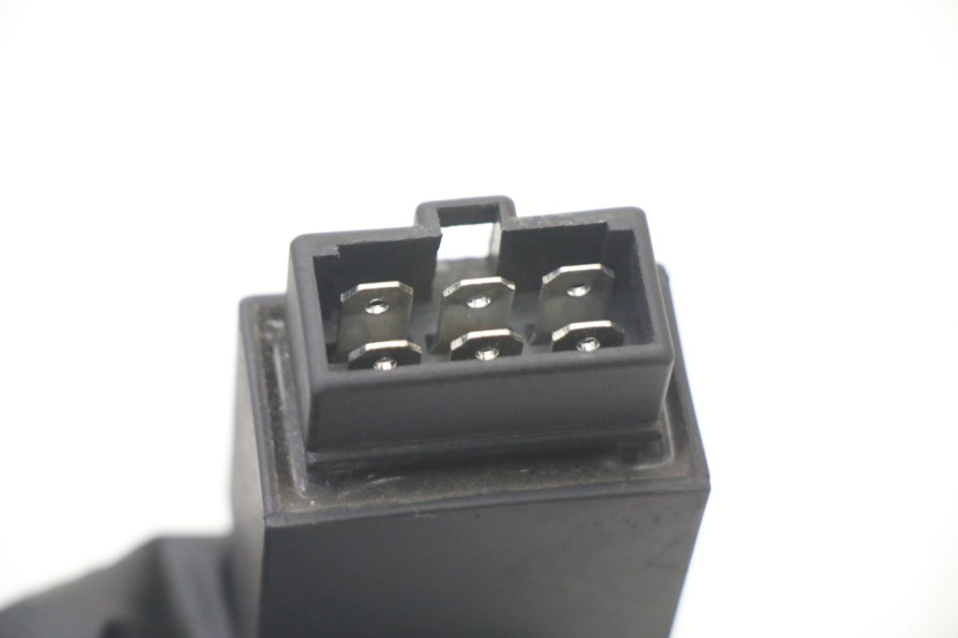 photo de ELEKTRISCHE RELAIS PIAGGIO FLY 2T 50 (2004 - 2017) - Zoom auf Gebrauchszustand