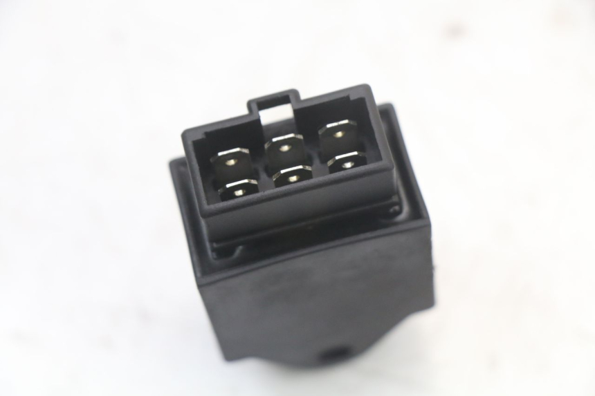 photo de ELEKTRISCHES RELAIS PIAGGIO VESPA LX 2T 50 (2005 - 2013) - Zoom auf Gebrauchszustand