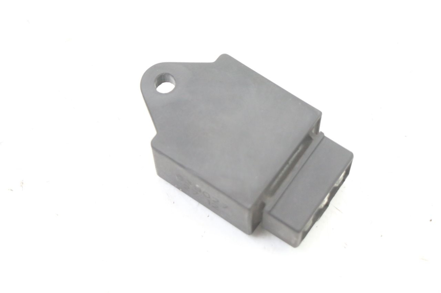 photo de ELEKTRISCHES RELAIS PIAGGIO VESPA LX 2T 50 (2005 - 2013) - Zoom auf Gebrauchszustand