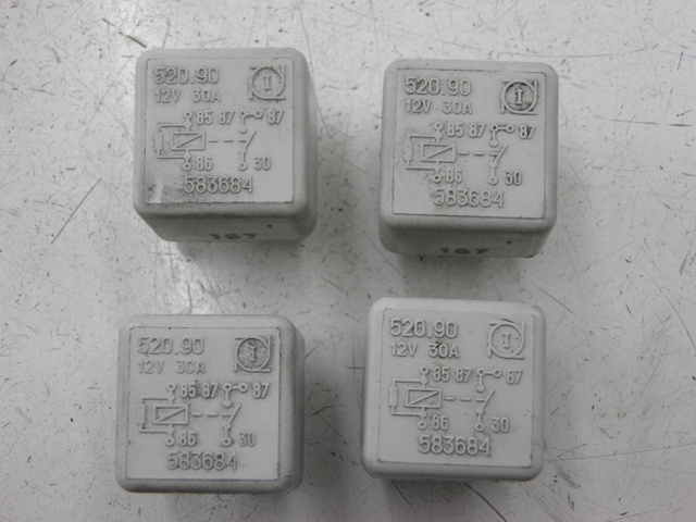 photo de RELAIS PIAGGIO XEVO 400 (2007) - Alternative Perspektive