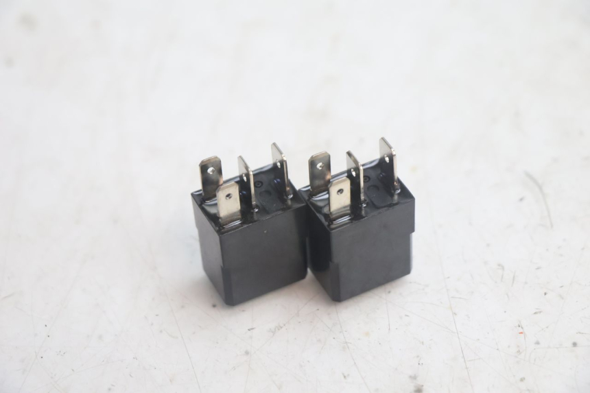 photo de RELAIS JM MOTORS R-MAX TECH 50 (2024 - 2026) - Alternative Perspektive
