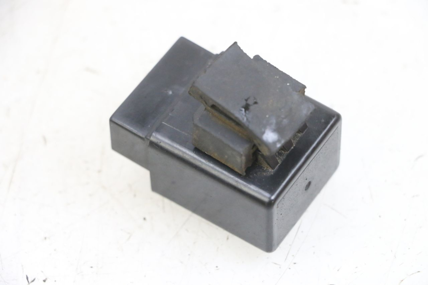 photo de ELEKTRISCHE RELAIS TNT MOTOR ROMA 10' 4T 50 (2019 - 2022) - Zoom auf Gebrauchszustand