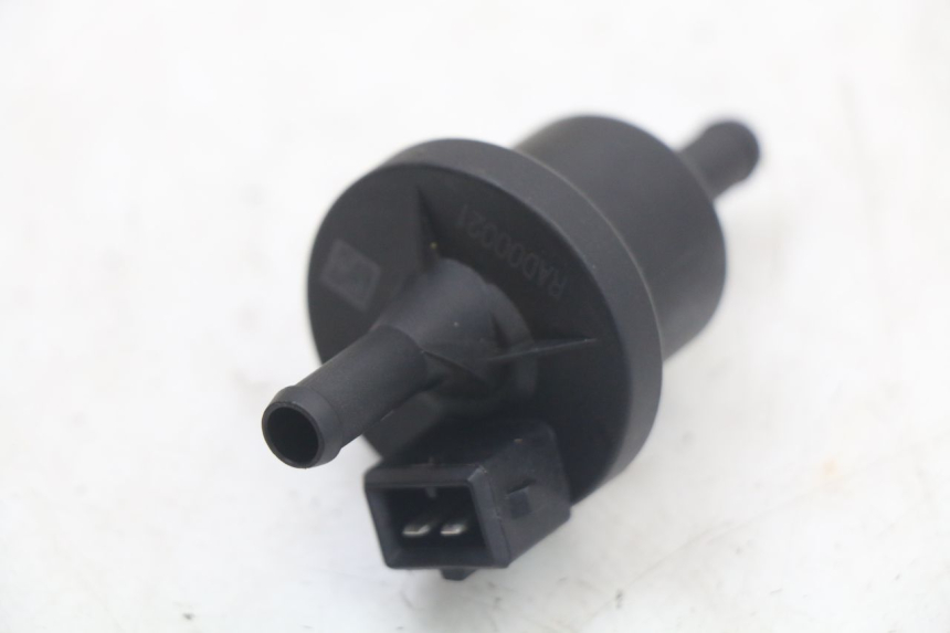 photo de RELAIS ROYAL ENFIELD CONTINENTAL GT 650 (2019 - 2024) - Zoom auf Gebrauchszustand