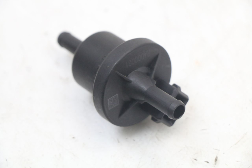 photo de RELAIS ROYAL ENFIELD CONTINENTAL GT 650 (2019 - 2024) - Alternative Perspektive