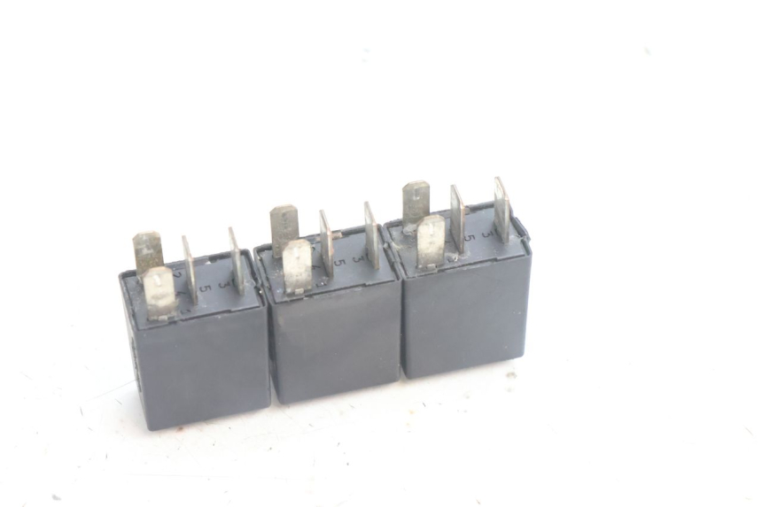 photo de ELEKTRISCHES RELAIS PEUGEOT SATELIS 125 (2006 - 2009) - Detailansicht des Bauteils