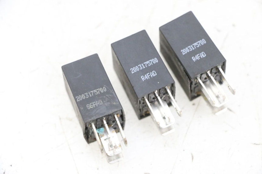 photo de RELAIS PEUGEOT SPEEDFIGHT 4 4T EFI 50 (2021 - 2025) - Alternative Perspektive