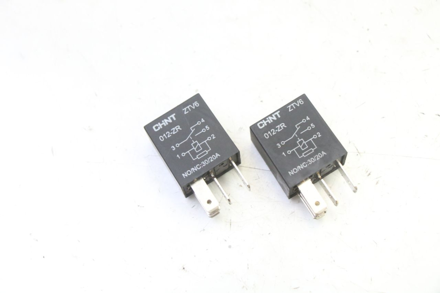 photo de RELAIS PEUGEOT STREETZONE I NAKED 2T 50 (2018 - 2020) - Hauptansicht