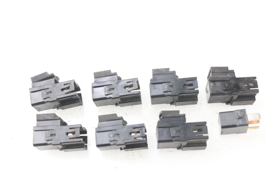 photo de ELEKTRISCHE RELAIS YAMAHA TDM ABS 900 (2002 - 2014) - Technische Nahaufnahme