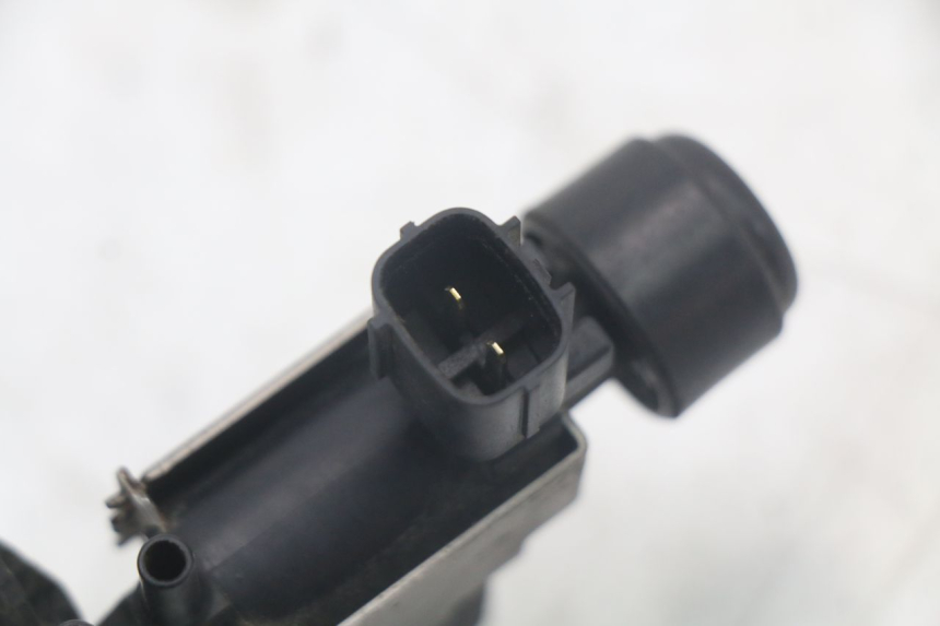 photo de ELEKTRISCHE RELAIS YAMAHA TDM ABS 900 (2002 - 2014) - Zoom auf Gebrauchszustand