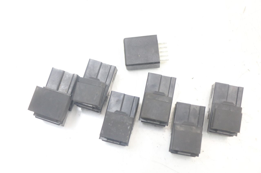 photo de ELEKTRISCHE RELAIS YAMAHA TDM ABS 900 (2002 - 2014) - Details der Befestigungspunkte