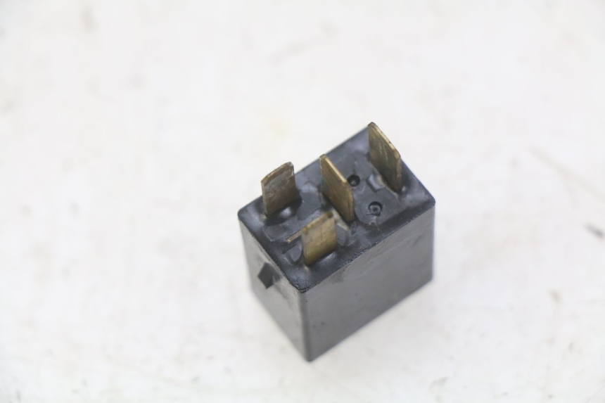 photo de ELEKTRISCHES RELAIS PEUGEOT TWEET 125 (2010 - 2017) - Alternative Perspektive