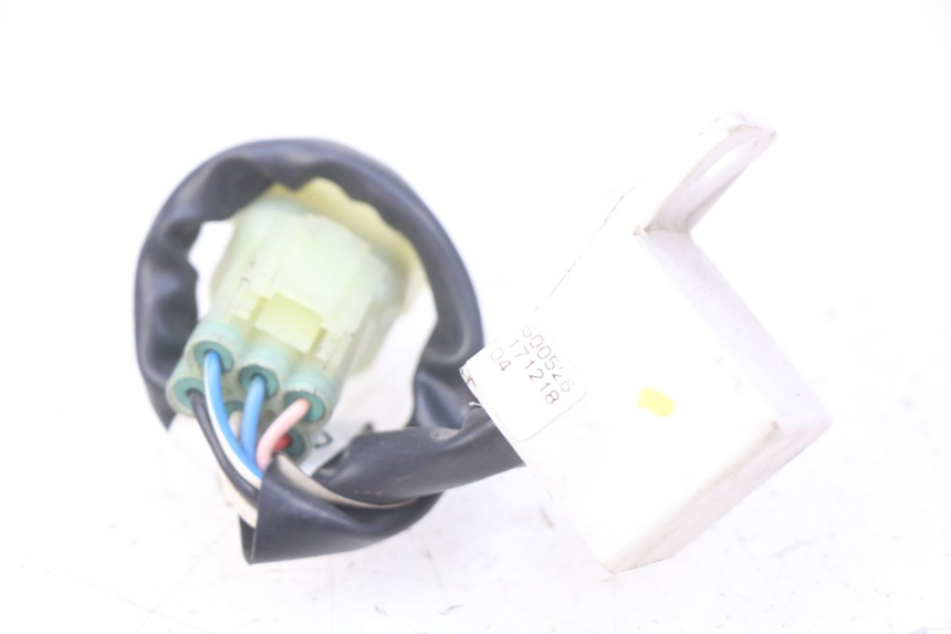 photo de ELEKTRISCHES RELAIS PIAGGIO VESPA GTS IGET ABS 125 (2017 - 2023) - Hauptansicht