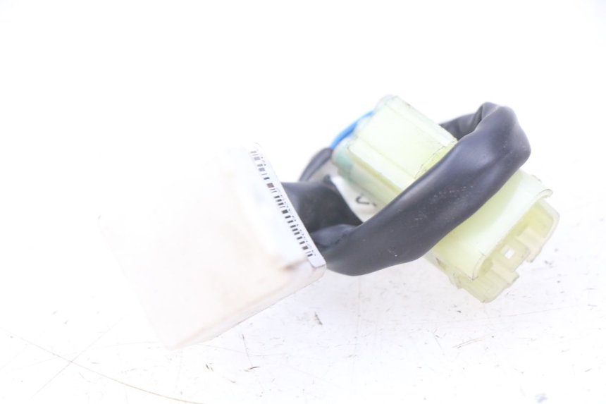 photo de ELEKTRISCHES RELAIS PIAGGIO VESPA GTS IGET ABS 125 (2017 - 2023) - Technische Nahaufnahme