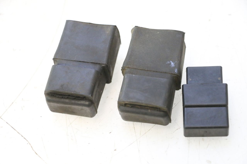 photo de ELEKTRISCHE RELAIS HONDA VFR FI RC46 800 (1998 - 2001) - Detailansicht des Bauteils