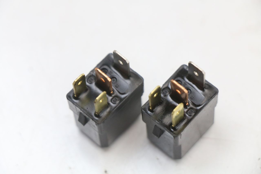 photo de ELEKTRISCHES RELAIS YAMAHA X-MAX XMAX 125 (2010 - 2013) - Zoom auf Gebrauchszustand