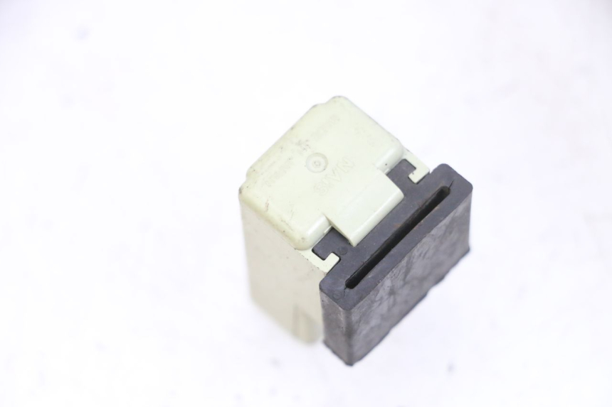 photo de ELEKTRISCHES RELAIS YAMAHA X-MAX XMAX 125 (2010 - 2013) - Alternative Perspektive