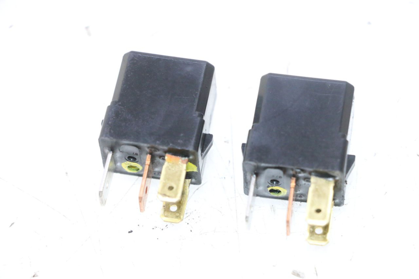 photo de ELEKTRISCHES RELAIS YAMAHA X-MAX XMAX 125 (2010 - 2013) - Hauptansicht