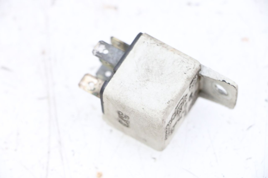 photo de ELEKTRISCHES RELAIS PIAGGIO X8 125 (2004 - 2007) - Zoom auf Gebrauchszustand