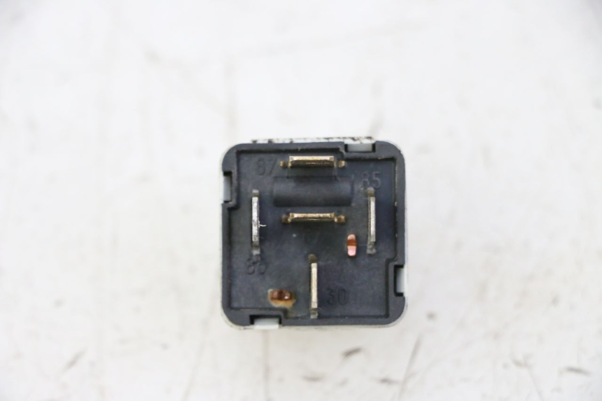 photo de ELEKTRISCHE RELAIS PIAGGIO X9 EVOLUTION 125 (2003 - 2007) - Detailansicht des Bauteils