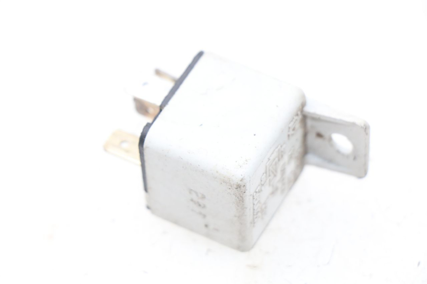 photo de ELEKTRISCHE RELAIS PIAGGIO X9 125 (2000 - 2003) - Detailansicht des Bauteils
