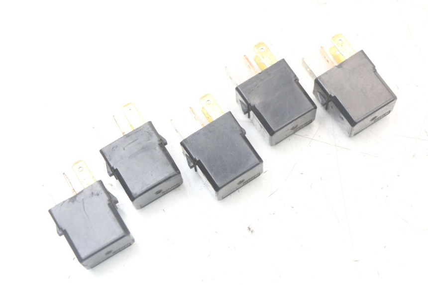 photo de ELEKTRISCHE RELAIS YAMAHA FJR ABS 1300 (2006 - 2012) - Zoom auf Gebrauchszustand