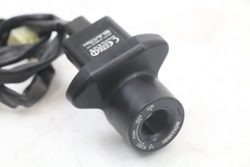 photo de RELAIS YAMAHA FZ1 FAZER 1000 (2007 - 2009) - Alternative Perspektive