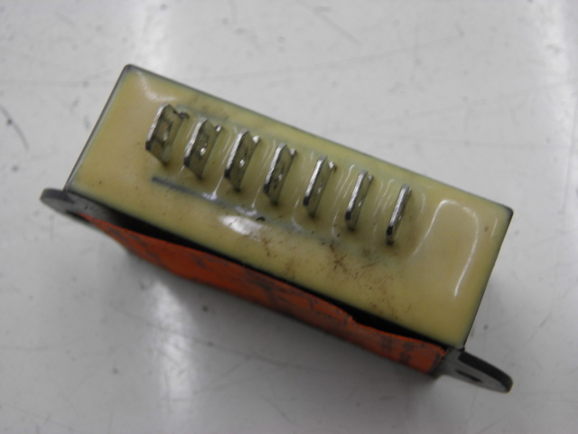 photo de ELEKTRISCHE RELAIS YAMAHA FZS FAZER 600 (1998 - 2001) - Zoom auf Gebrauchszustand