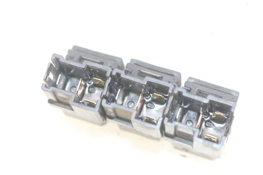 photo de ELEKTRISCHE RELAIS YAMAHA YP MAJESTY 400 (2004 - 2008) - Alternative Perspektive