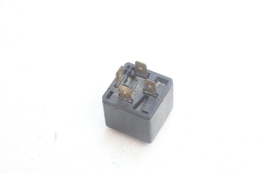 photo de ELEKTRISCHES RELAIS YAMAHA YP MAJESTY 125 (2002 - 2006) - Zoom auf Gebrauchszustand
