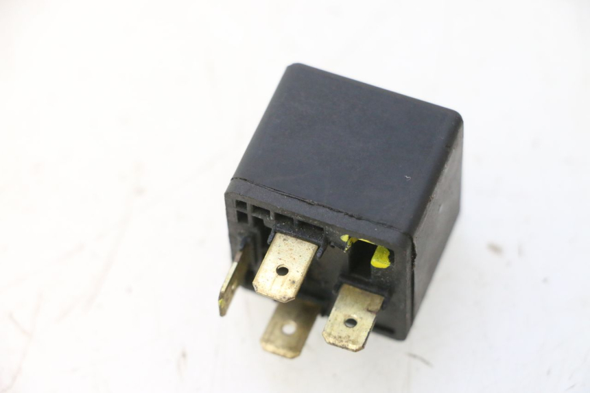 photo de ELEKTRISCHE RELAIS YAMAHA YP MAJESTY 125 (1998 - 2001) - Zoom auf Gebrauchszustand