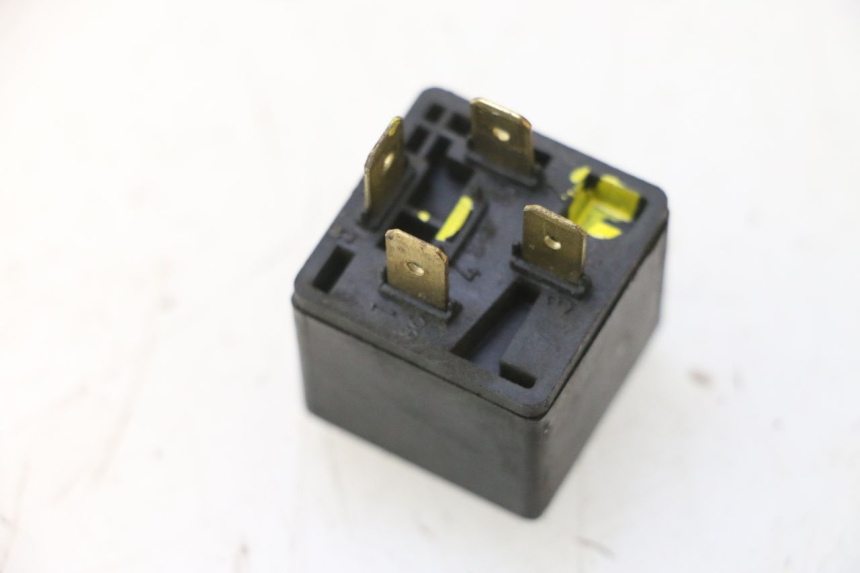 photo de ELEKTRISCHE RELAIS YAMAHA YP MAJESTY 125 (1998 - 2001) - Alternative Perspektive