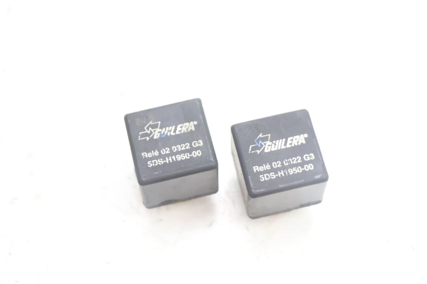 photo de ELEKTRISCHES RELAIS YAMAHA YP MAJESTY 125 (2002 - 2006) - Hauptansicht