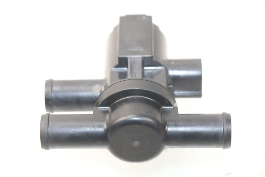 photo de RELAIS KAWASAKI Z Z900 900 (2017 - 2019) - Alternative Perspektive