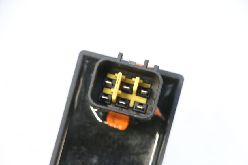 photo de SCHEINWERFERRELAIS KEEWAY F-ACT FACT EVO 50 (2020 - 2026) - Zoom auf Gebrauchszustand
