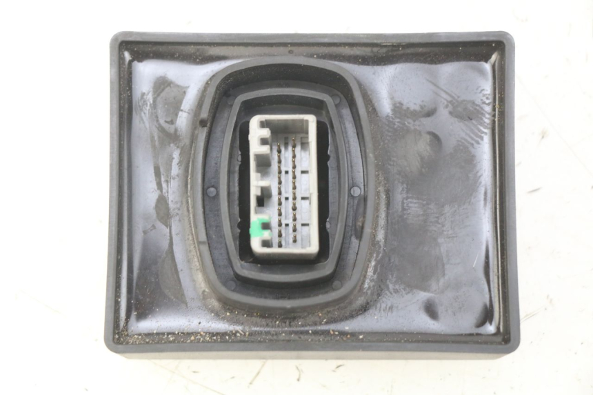 photo de SCHEINWERFERRELAY HONDA FORZA 125 (2015 - 2016) - Alternative Perspektive